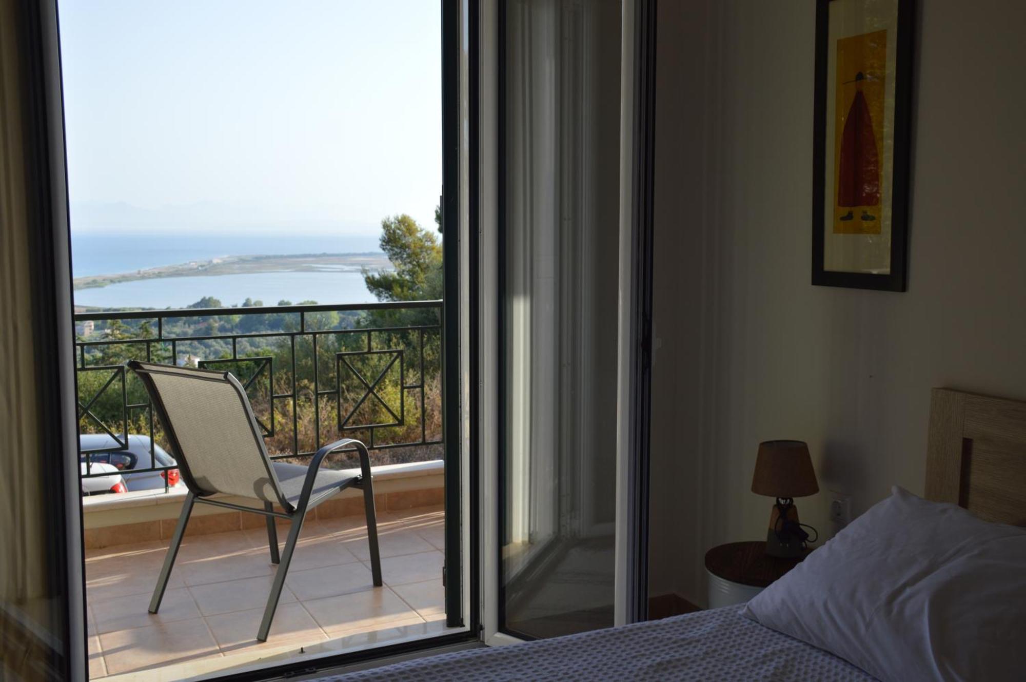 Erismini Apartment *
