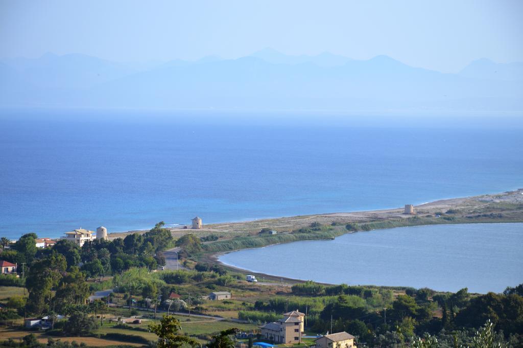 Erismini *